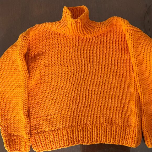 TORY SPORT  Oversized Chunky Hand Knit Sweater in Vibrant Orange, LARGE - Picture 1 of 3